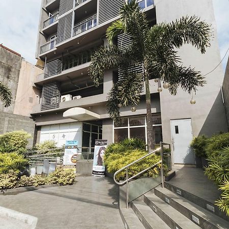 Reddoorz Plus @ Buendia Ave Makati 马卡蒂 外观 照片